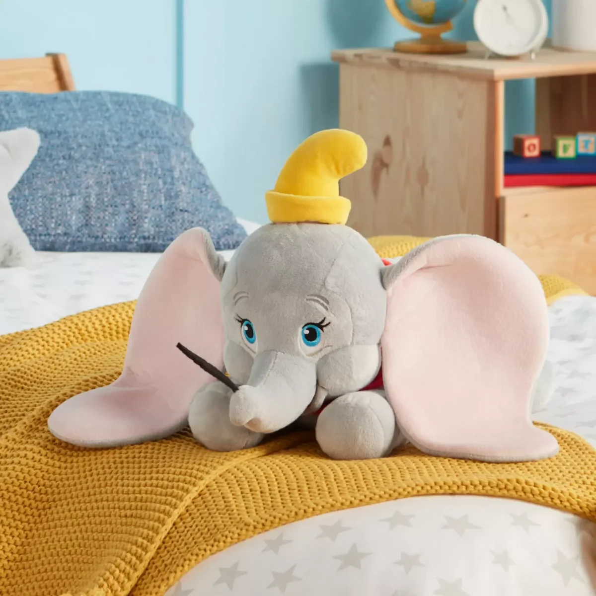 Peluche Dumbo 45cm Disney Store - Image 2