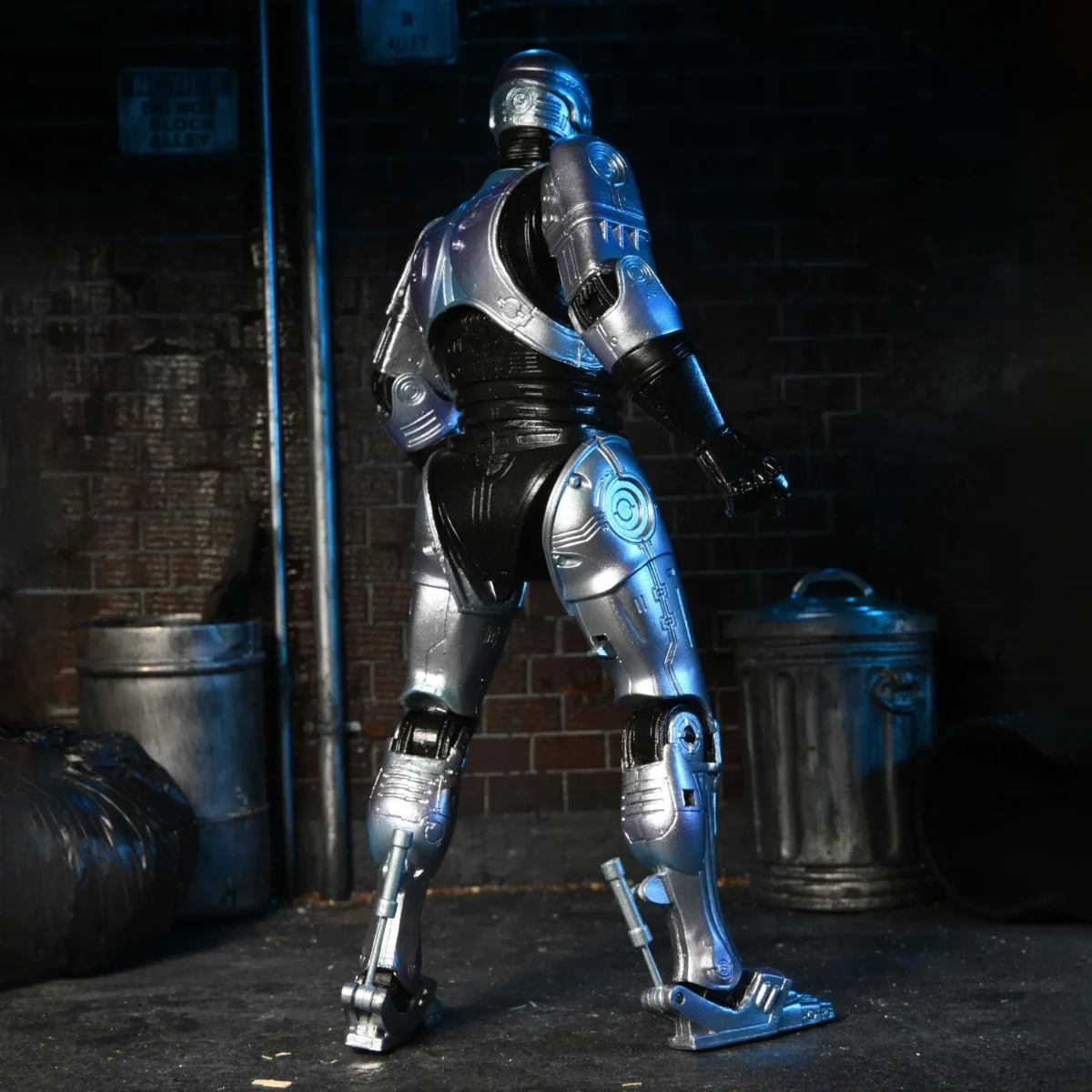 NECA - ROBOCOP ULTIMATE - 7" ACTION FIGURE - Image 5
