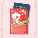 Porta Pasaporte Lic. Strawberry Shortcake