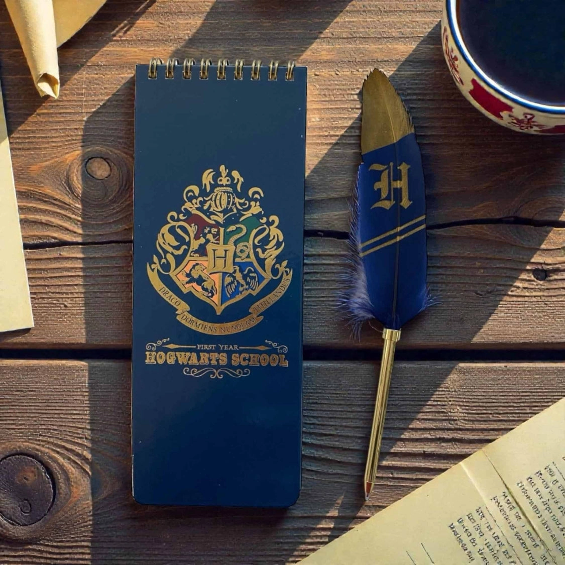 0677e6d4-e8fc-4851-b66b-d7329f5a8afe Harry Potter Set De Cuaderno Y Pluma - Mooving - Image 1